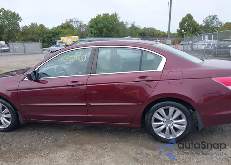 2011 Honda Accord 2.4 Ex-L from USA, damaged, VIN 1HGCP2F83BA038984
